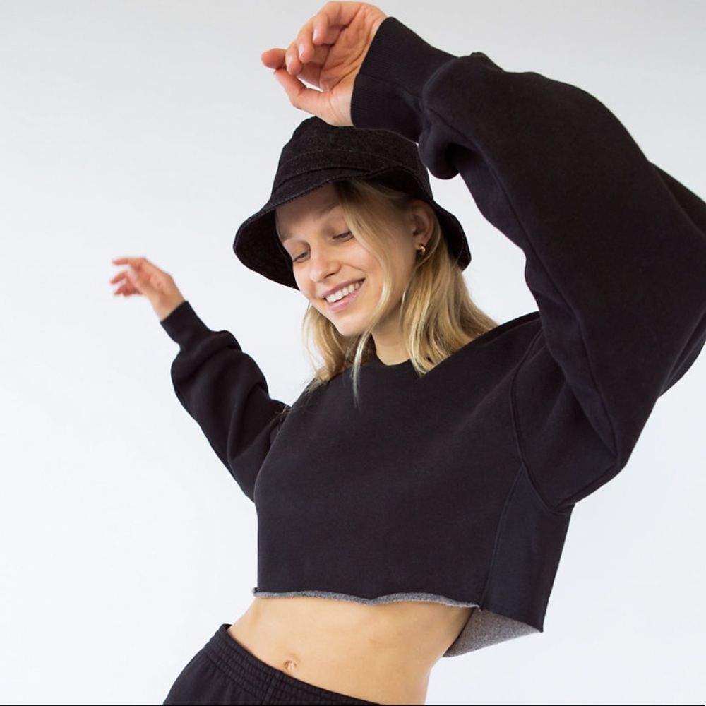 Aritzia Tna CozyAF Boyfriend Crewneck